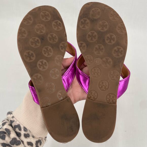 Tory Burch Thora Fuchsia Pink Leather Thong Sandals Metallic Mirror Metal Size 6 - Picture 5 of 12